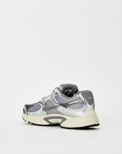Nike V5 Runner - Rule of Next Footwear