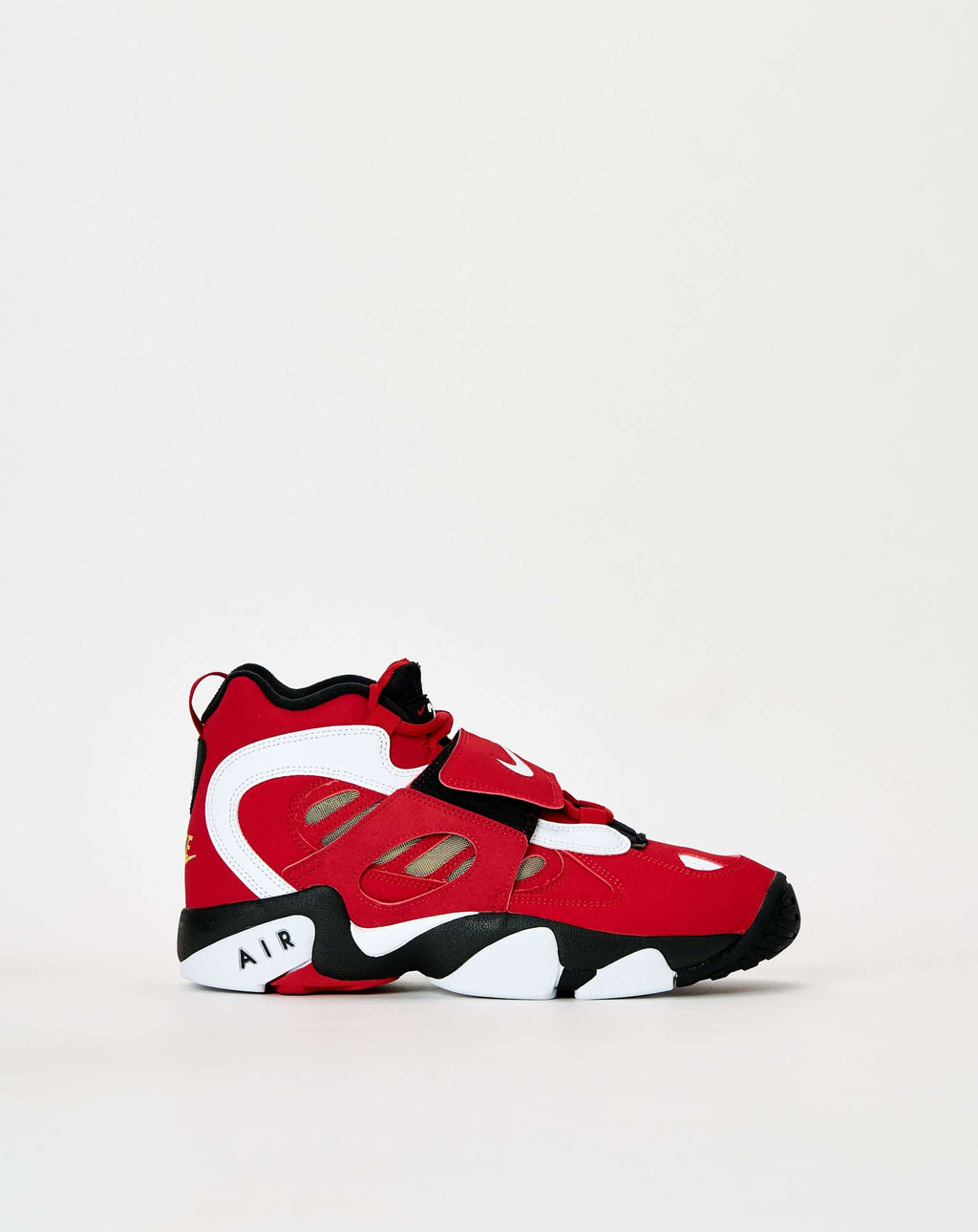 Nike Air Diamond Turf II 'Prime Red'. Underground Footwear. Rule of Next Streetwear.