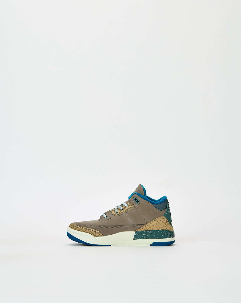 Air Jordan Kids' Air Jordan 3 Retro (PS). Underground Footwear. Rule of Next Streetwear.